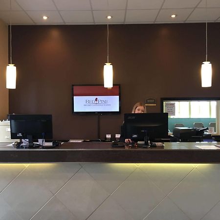 Red Pine Inn & Conference Centre Alliston Esterno foto