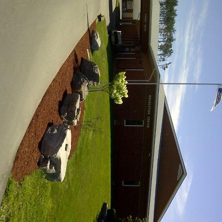 Red Pine Inn & Conference Centre Alliston Esterno foto