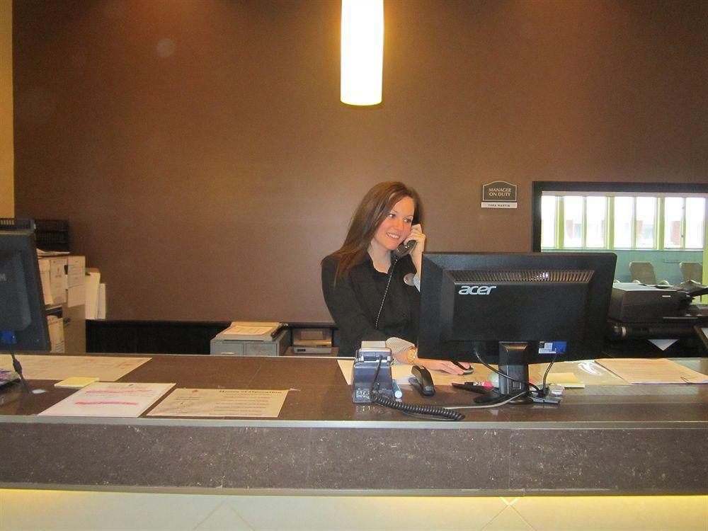 Red Pine Inn & Conference Centre Alliston Esterno foto