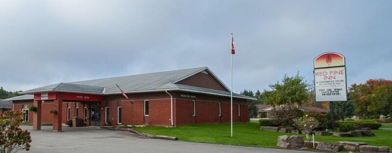 Red Pine Inn & Conference Centre Alliston Esterno foto