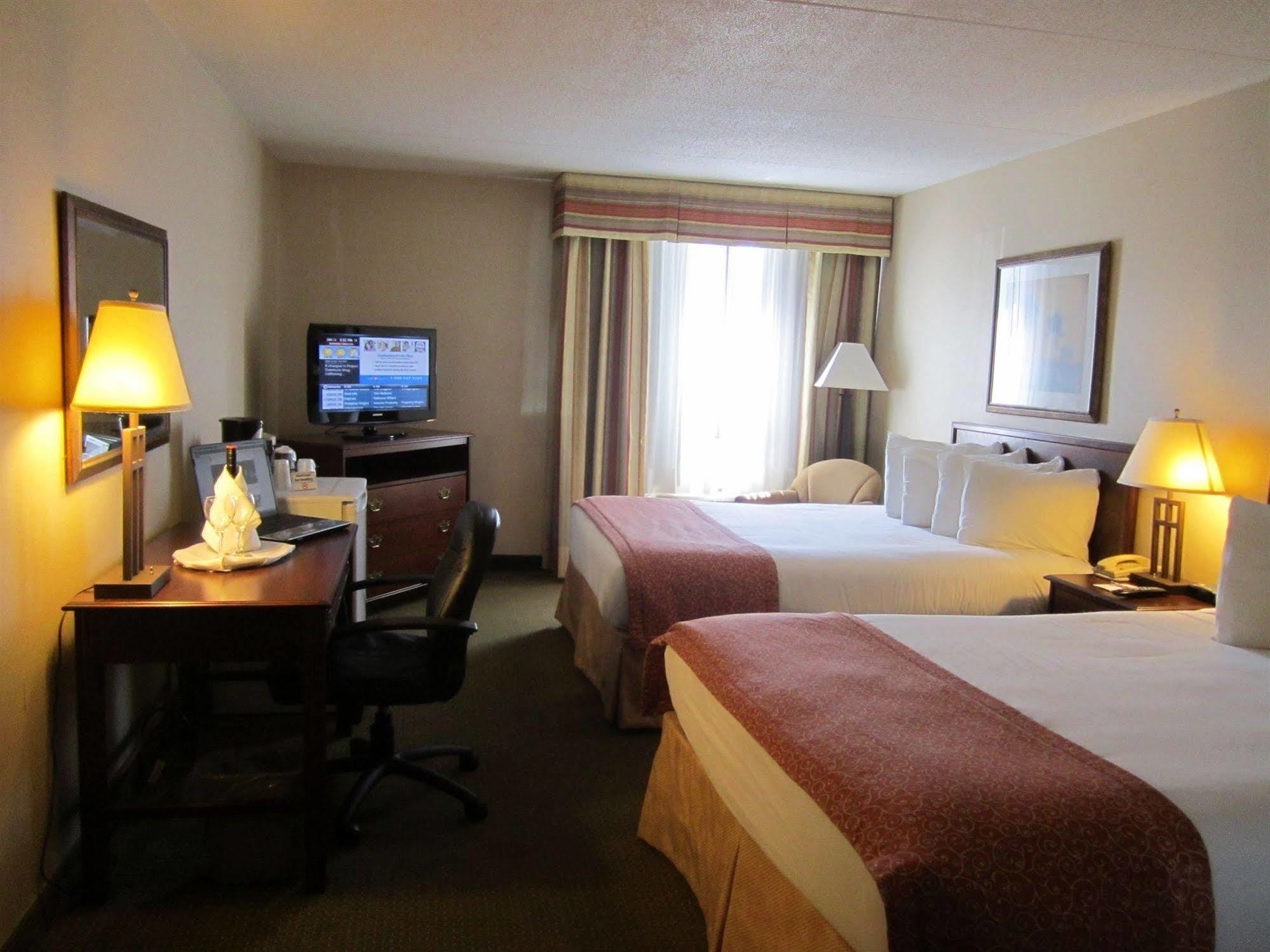Red Pine Inn & Conference Centre Alliston Esterno foto