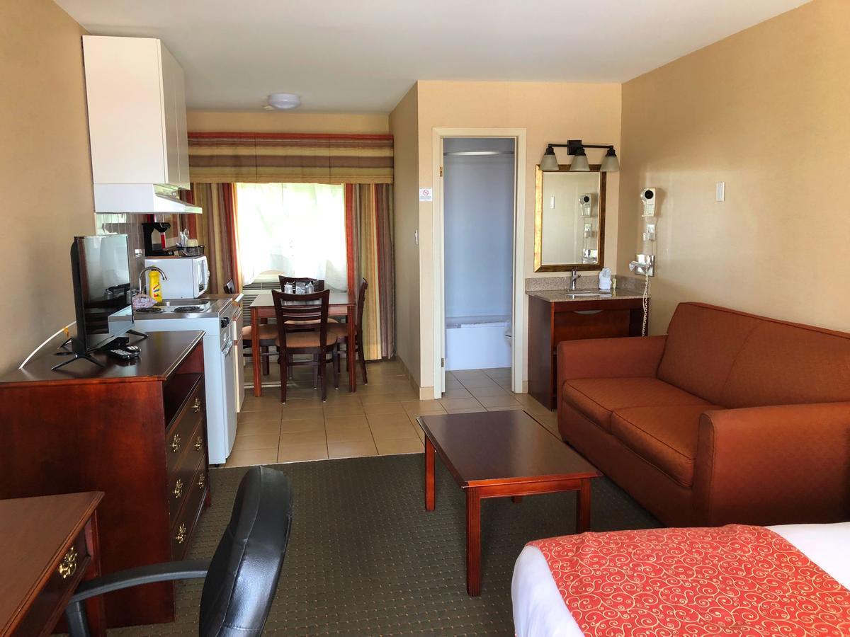 Red Pine Inn & Conference Centre Alliston Esterno foto