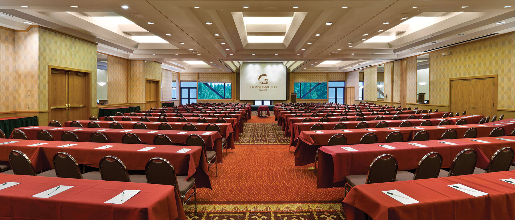Red Pine Inn & Conference Centre Alliston Esterno foto